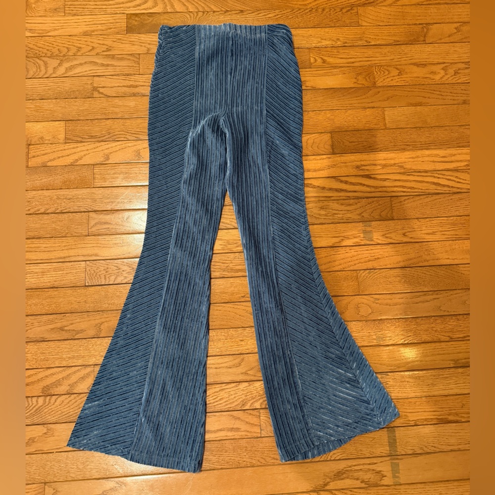 Free People Blue Ribbed Velvet Pants with Elastic Waist- Size Small - Picture 3 of 3